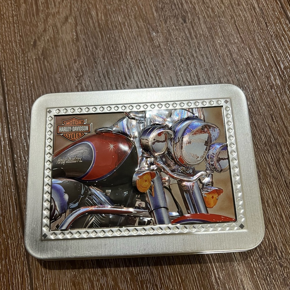 4 total Harley Davidson collection plush / tin can / calendar - Picture 5 of 12